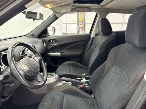Used 2016 Nissan Juke SV image 11