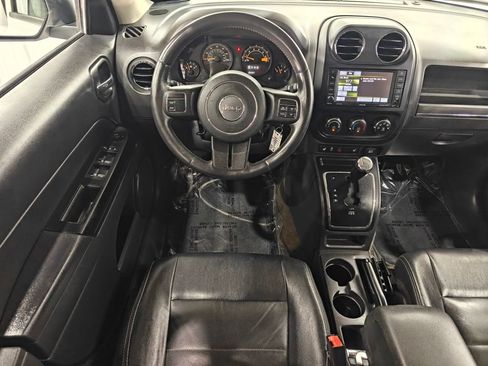 Used 2016 Jeep Patriot High Altitude AWD/4WD image 4