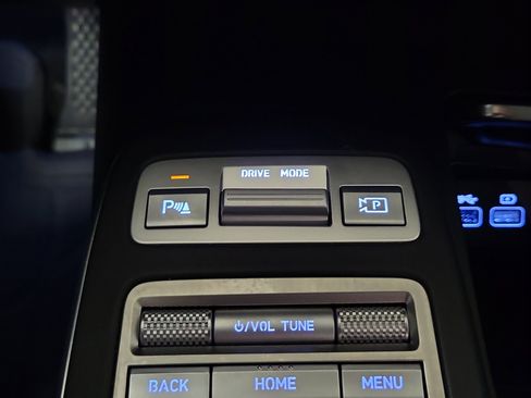 Used 2022 Genesis GV70 2.5T w/ Select Package image 35