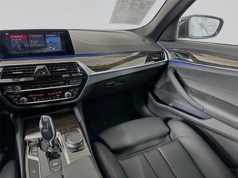 Used 2019 BMW 530i xDrive w/ Convenience Package image 24