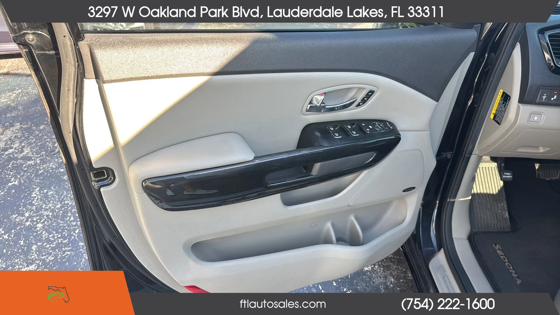Used 2016 Kia Sedona SX FWD image 15