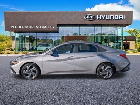 Certified 2024 Hyundai Elantra SEL w/ Convenience Package image 7