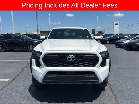 Used 2024 Toyota Tacoma TRD Off-Road AWD/4WD image 21