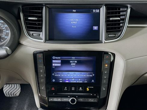 Used 2023 INFINITI QX50 Luxe AWD/4WD image 21