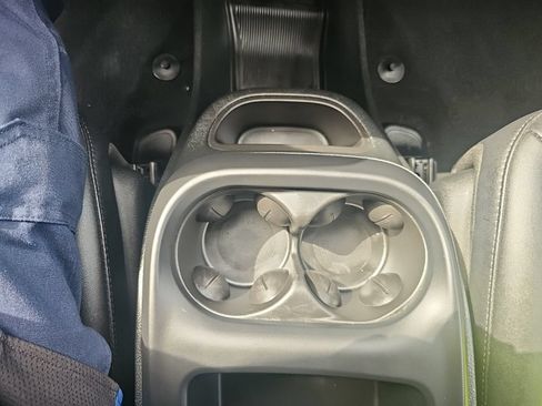 Used 2025 Chrysler Pacifica Select FWD image 25