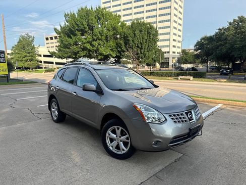 Used 2010 Nissan Rogue SL w/ Premium Pkg AWD/4WD image 10