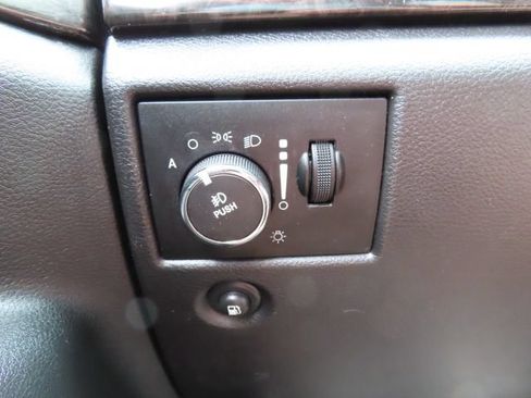 Used 2012 Jeep Grand Cherokee Laredo w/ Laredo E Group AWD/4WD image 26