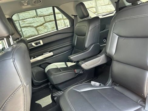Certified 2023 Ford Explorer XLT w/ Equipment Group 202A AWD/4WD image 9