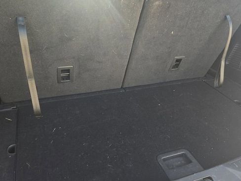 Used 2022 Ford Explorer XLT w/ Equipment Group 202A image 11