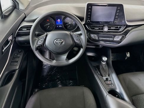 Used 2020 Toyota C-HR LE image 3