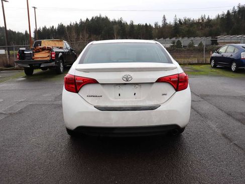 Used 2019 Toyota Corolla SE image 6