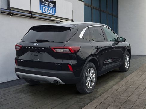Used 2023 Ford Escape Active w/ Tech Pack #2 AWD/4WD image 3