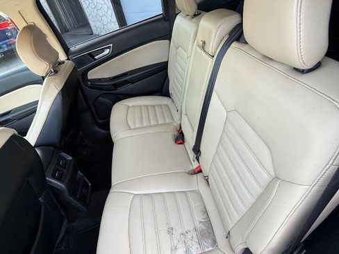 Used 2017 Ford Edge SEL w/ Equipment Group 201A AWD/4WD image 8