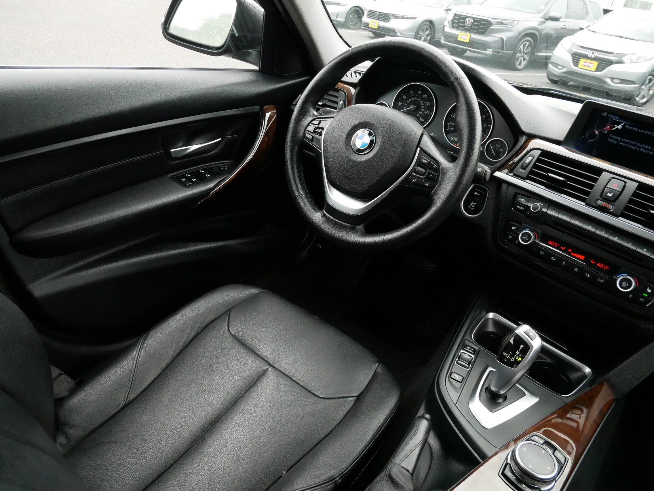 Used 2015 BMW 328i xDrive Sedan AWD/4WD image 9