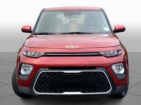 Used 2022 Kia Soul LX w/ Technology Package FWD image 4