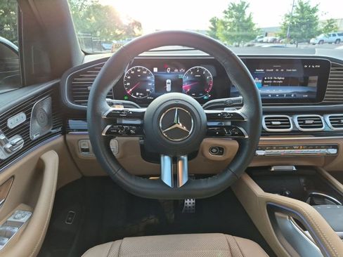Used 2026 Mercedes-Benz GLS 580 4MATIC image 24