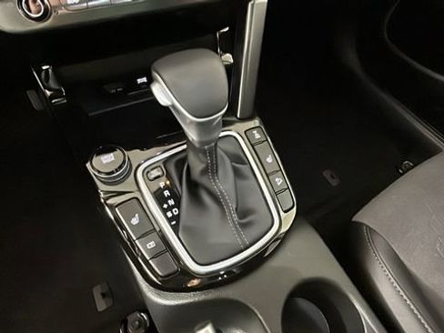 Used 2025 Kia Seltos S AWD/4WD image 22