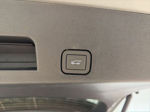 New 2026 Chevrolet Traverse LT w/ Midnight/Sport Edition image 15