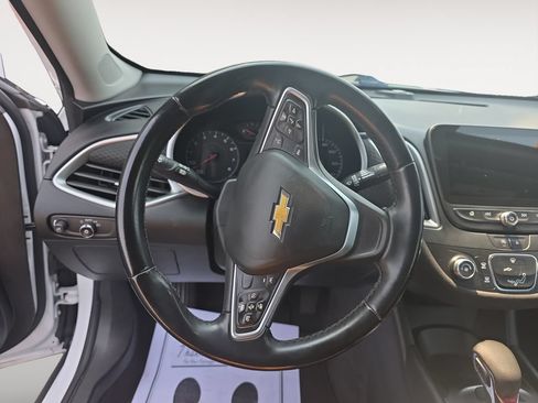 Used 2023 Chevrolet Malibu RS FWD image 12