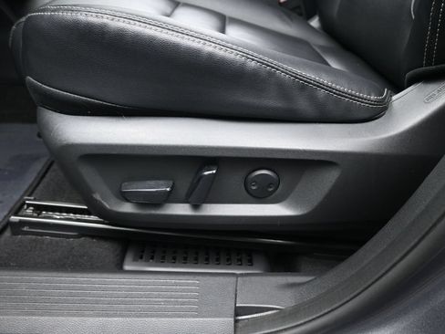 Used 2023 Nissan Rogue SL w/ SL Premium Package FWD image 10
