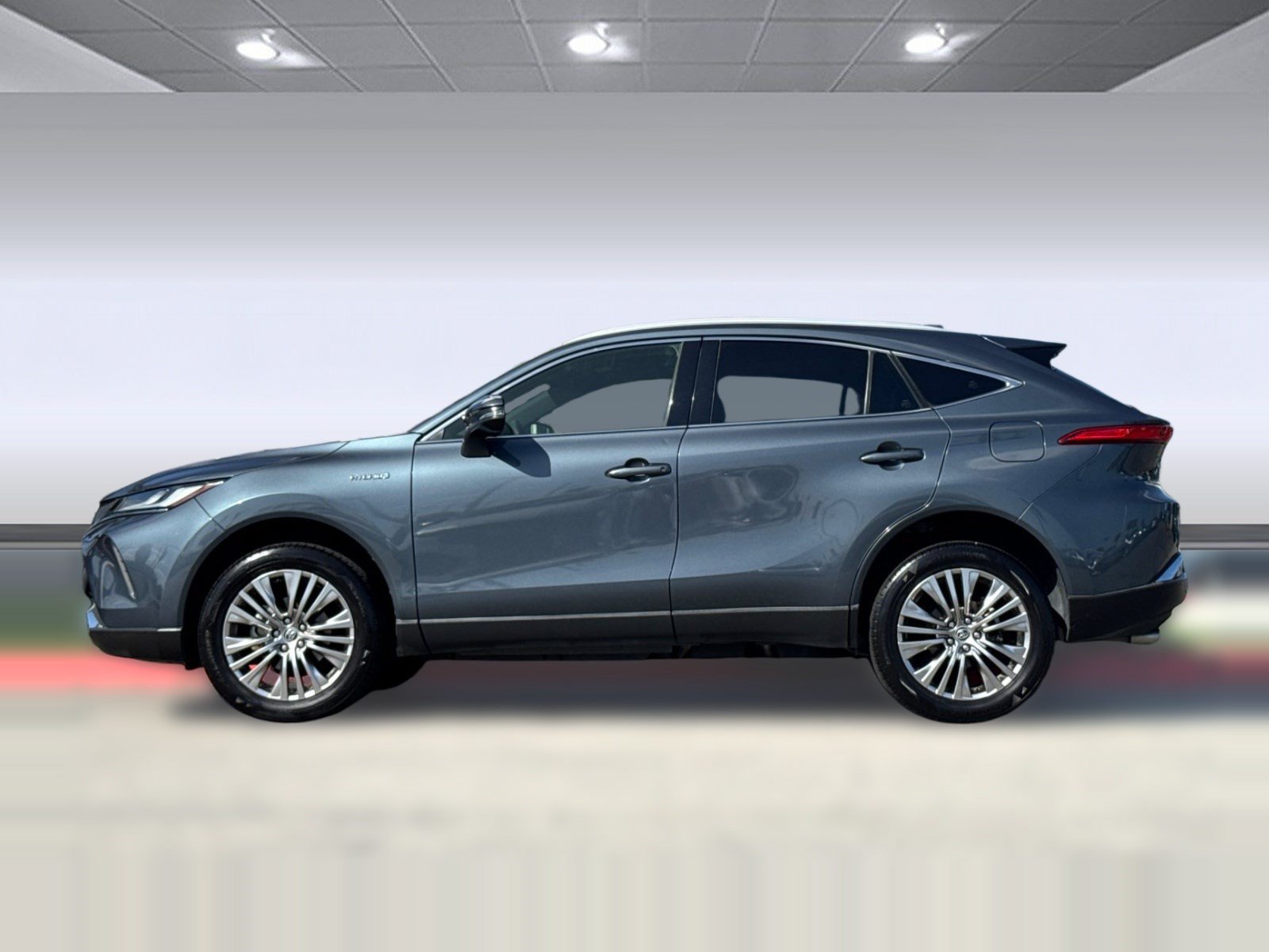 Used 2021 Toyota Venza XLE w/ Carpet Mat Package (TMS) AWD/4WD image 2