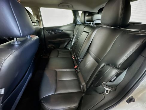 Used 2021 Nissan Rogue Sport SL w/ Premium Package FWD image 27