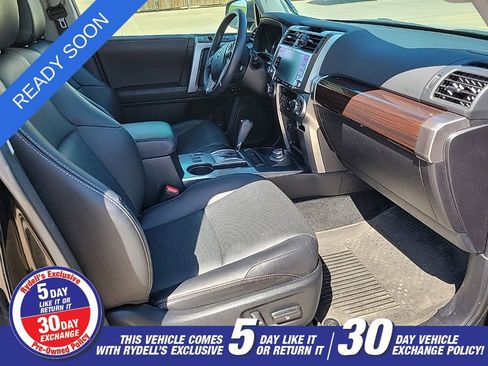 Used 2022 Toyota 4Runner Limited AWD/4WD image 12