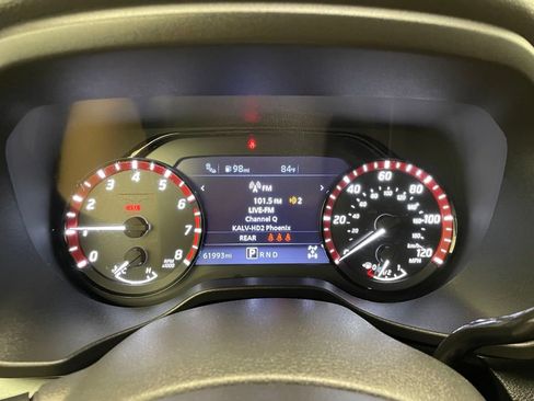 Used 2021 Nissan Titan PRO-4X w/ Pro-4x Convenience Package AWD/4WD image 14