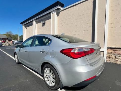 Used 2015 Kia Forte EX image 4