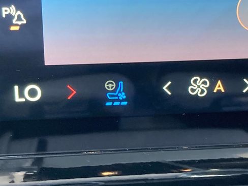 New 2025 Lincoln Navigator Reserve image 25