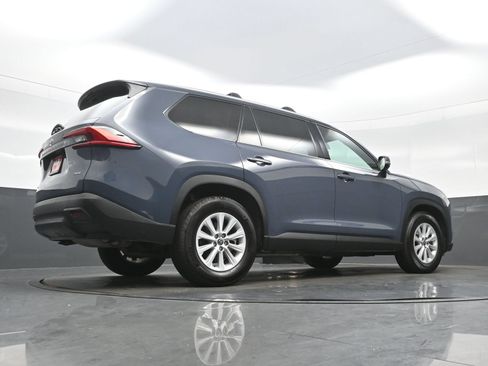 Used 2024 Toyota Grand Highlander AWD image 32