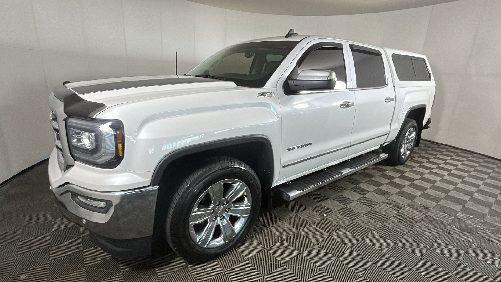 Used 2017 GMC Sierra 1500 SLT AWD/4WD image 8