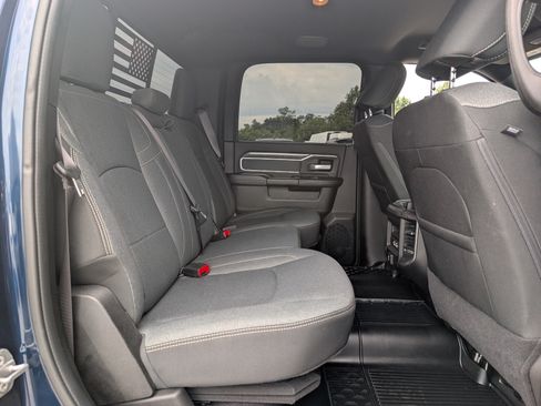 Used 2022 RAM 2500 Big Horn w/ Level B Equipment Group AWD/4WD image 14