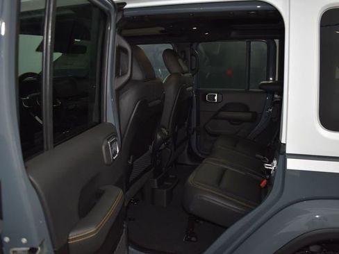 New 2026 Jeep Wrangler Unlimited Sahara AWD/4WD image 30