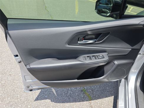 Used 2023 Toyota Prius XLE FWD image 18