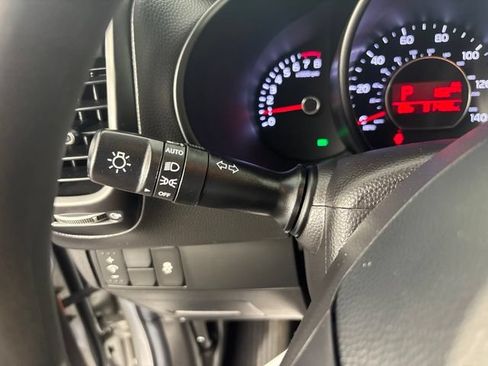 Used 2019 Kia Soul FWD image 9