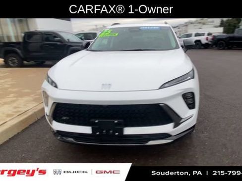 Certified 2025 Buick Envision Sport Touring image 3