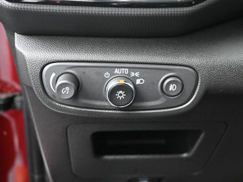 Used 2023 Chevrolet TrailBlazer LT w/ Convenience Package FWD image 16