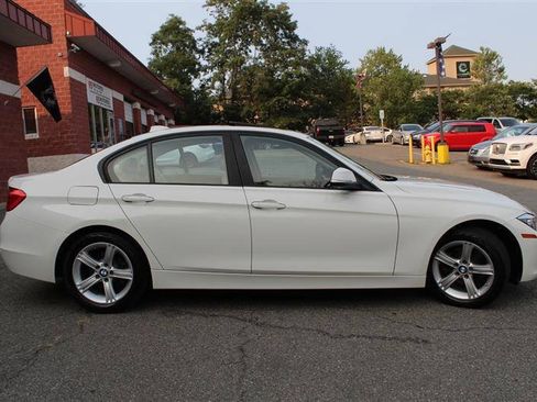 Used 2014 BMW 320i xDrive Sedan AWD/4WD image 6