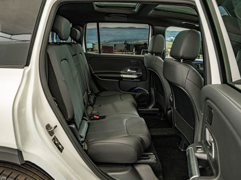 New 2026 Mercedes-Benz GLB 250 4MATIC image 32