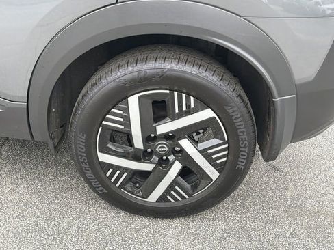 Certified 2025 Nissan Kicks SV image 28