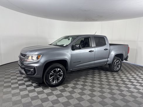 Used 2022 Chevrolet Colorado Z71 w/ Safety Package image 8