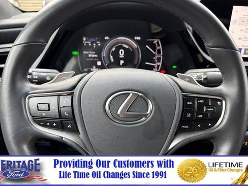 Used 2025 Lexus ES 300h w/ Premium Package image 23