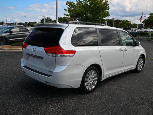 Used 2011 Toyota Sienna Limited w/ Premium Pkg FWD image 5