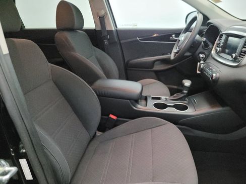 Used 2020 Kia Sorento LX image 21