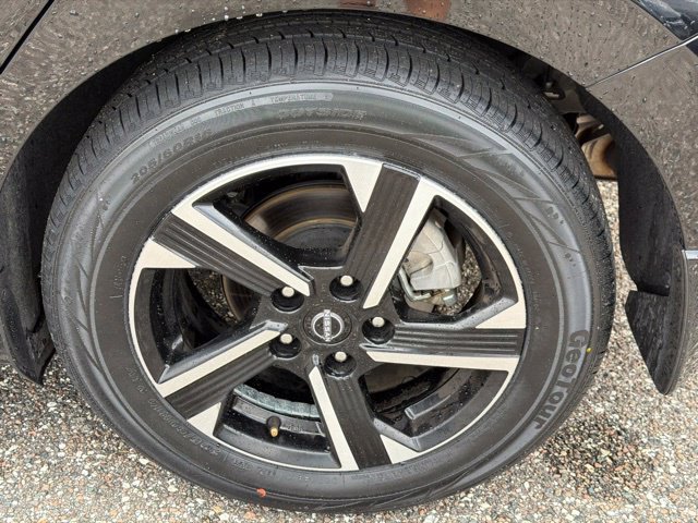 Used 2024 Nissan Sentra SV FWD image 16