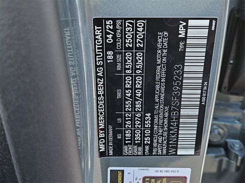 Used 2025 Mercedes-Benz GLC 300 4MATIC image 10