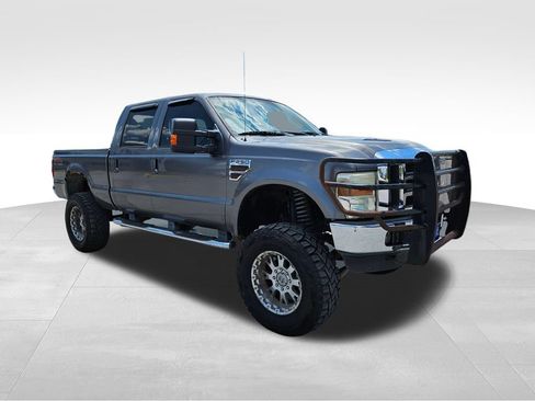 Used 2010 Ford F250 4x4 Crew Cab Super Duty image 4