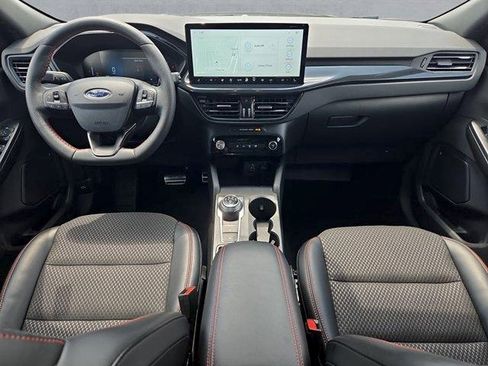 Certified 2024 Ford Escape ST-Line w/ Tech Pack #1 AWD/4WD image 9