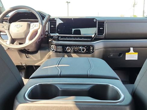 New 2026 Chevrolet Silverado 2500 LT image 15